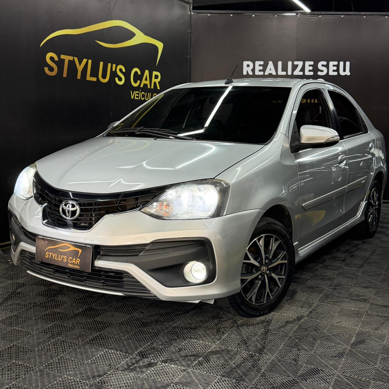 Toyota Etios Sed. Platinum Platinum 1.5 Flex 16V 4p Aut.