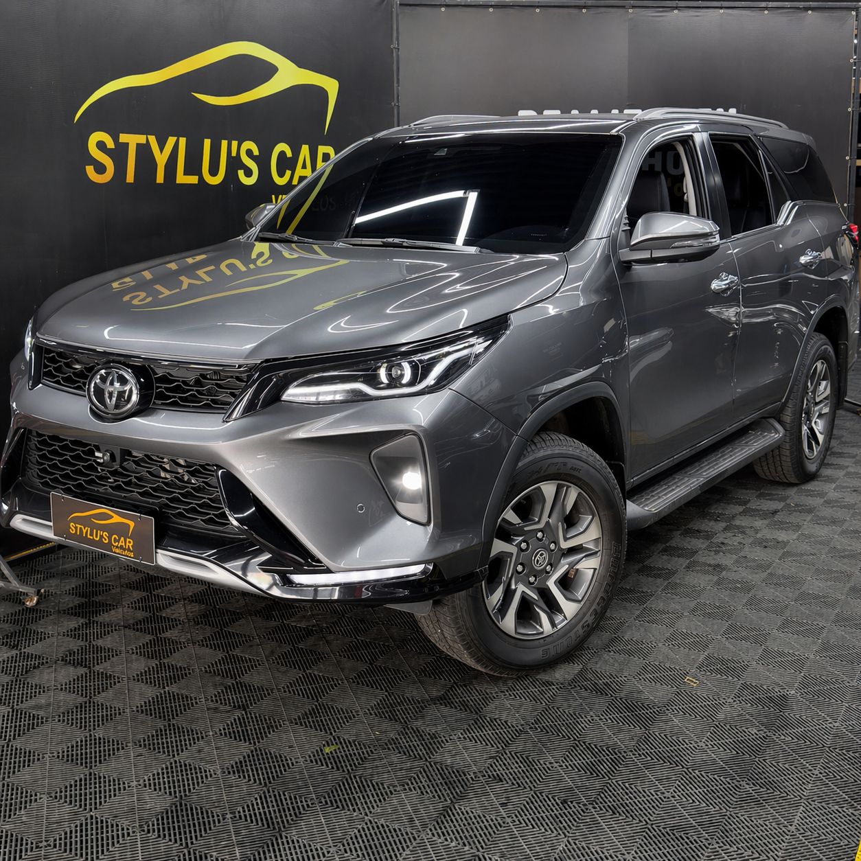 Toyota Hilux SW4 SW4 SRX 2.8 7L AT.