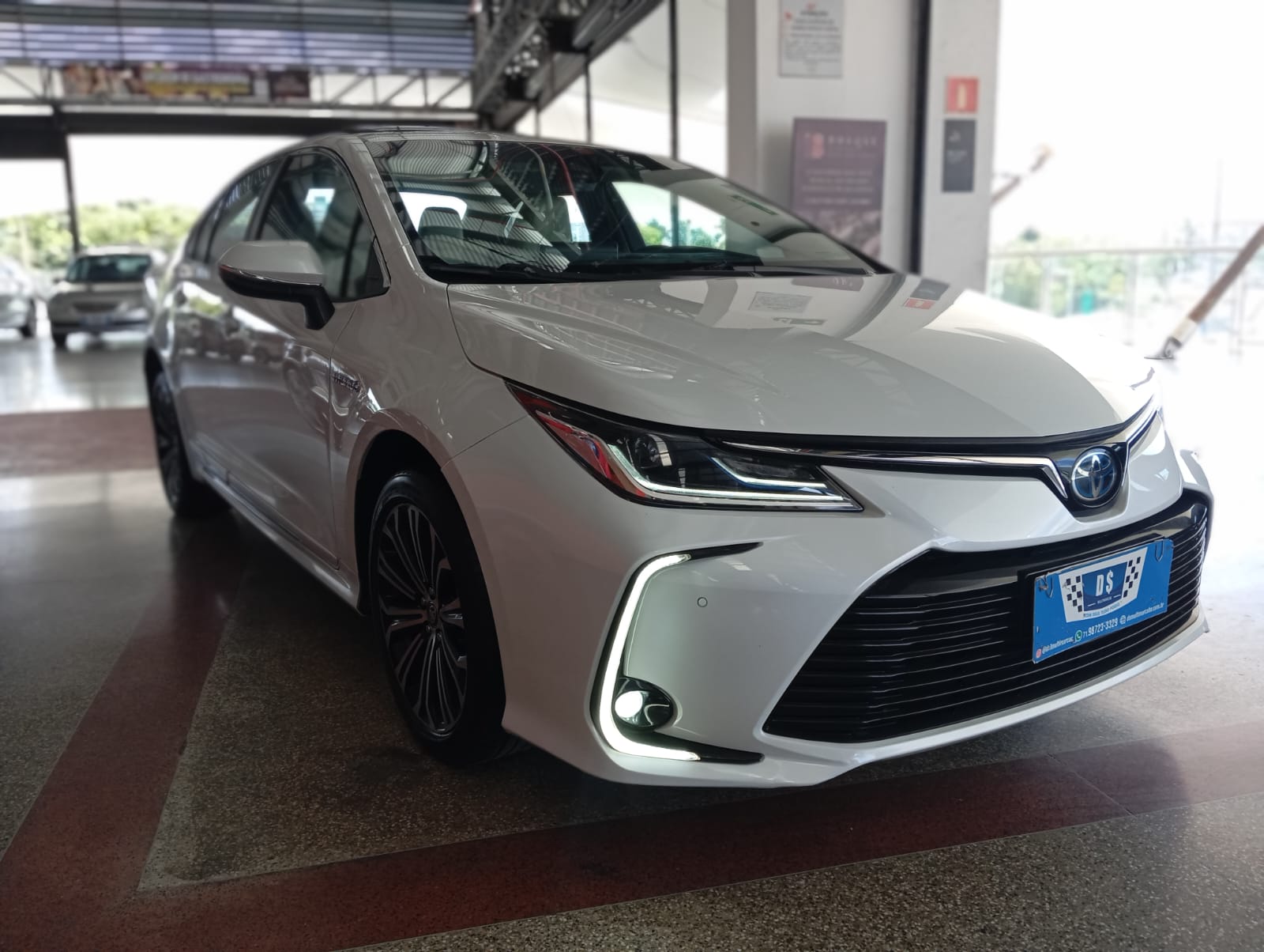 Toyota Corolla 1.8 Altis Premium Hybrid