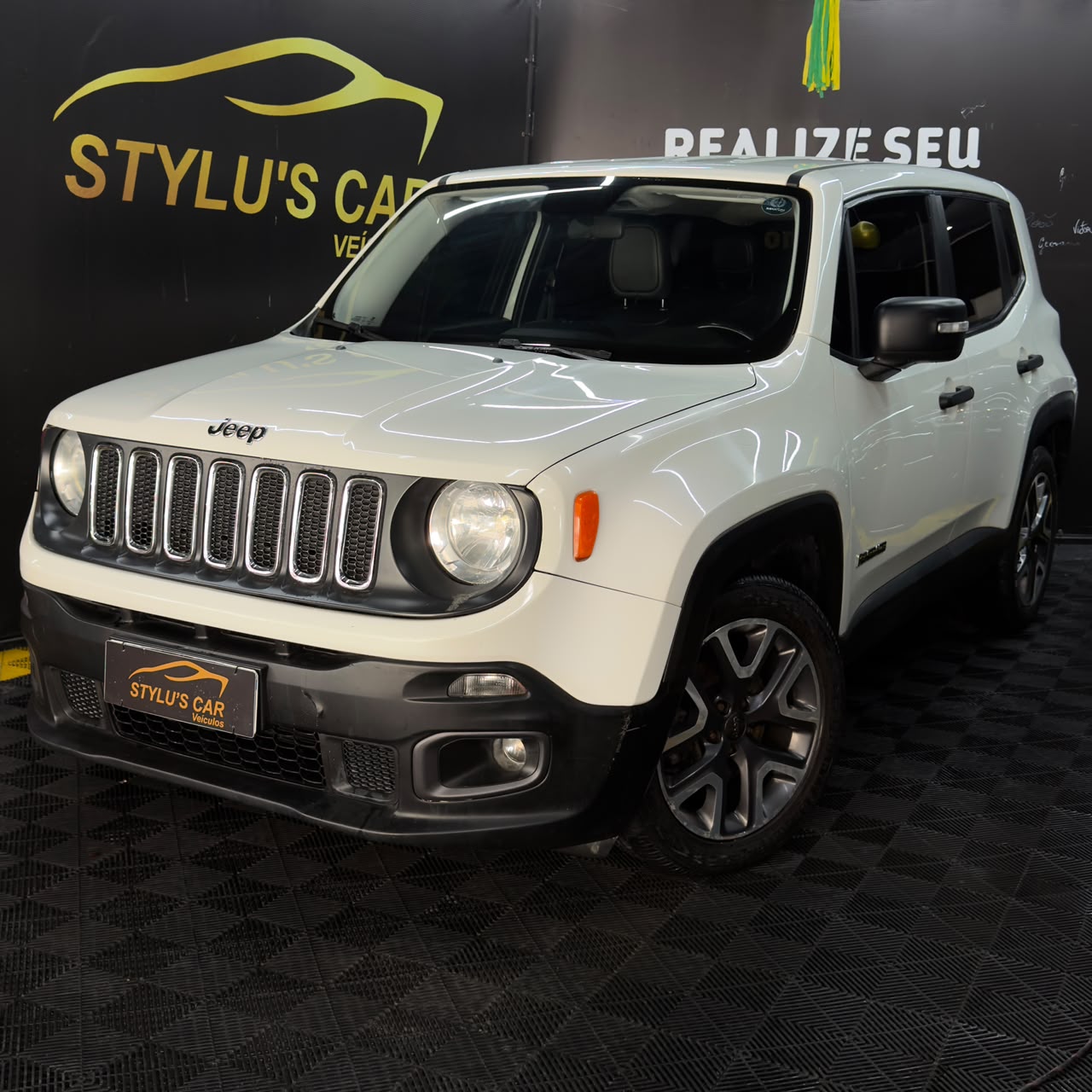 Jeep Renegade Sport 1.8 4x2 Flex 16V